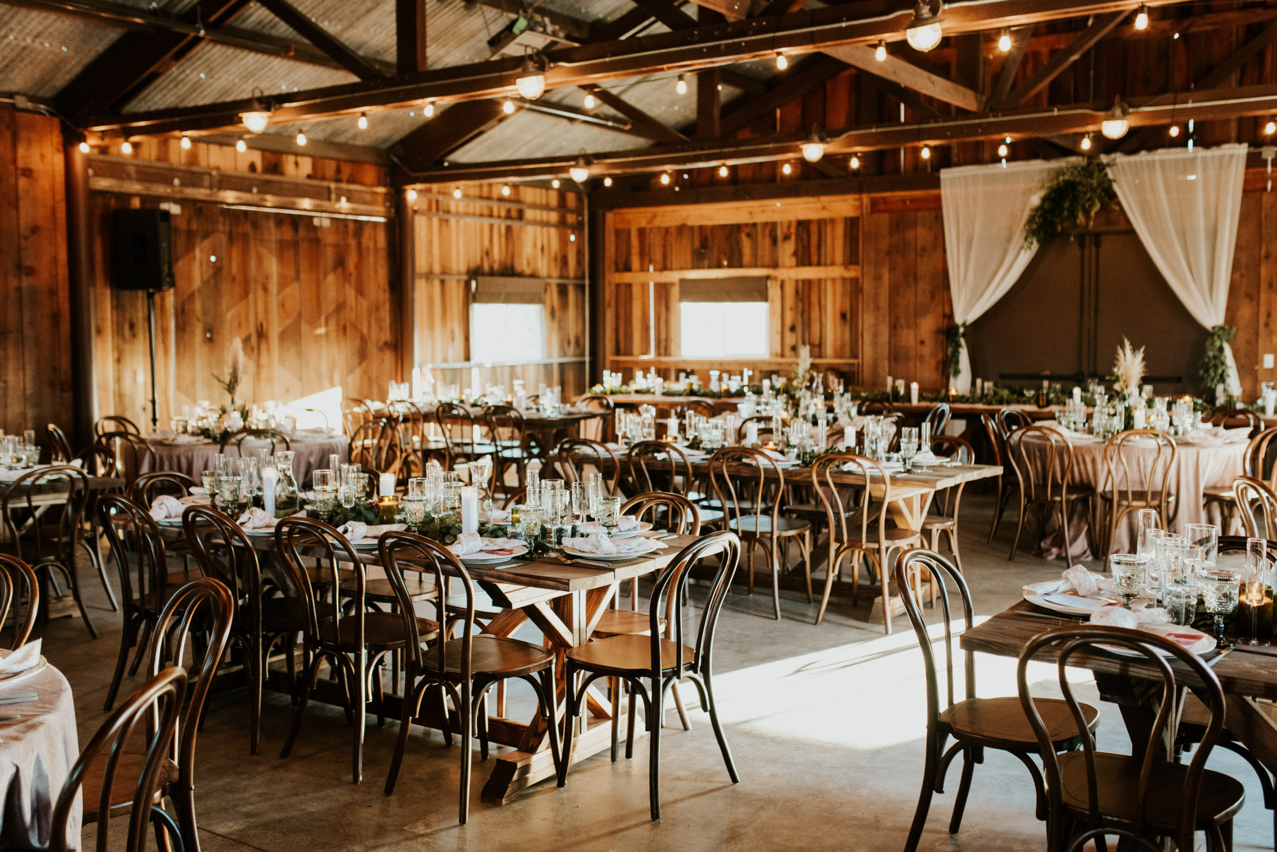 DIY Rustic Farmhouse Table – This Rustic Soul